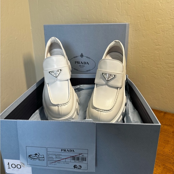 SOLD ⭐️ Prada Monolith Lug Sole 💫 Loafers White 💫 - Picture 4 of 10